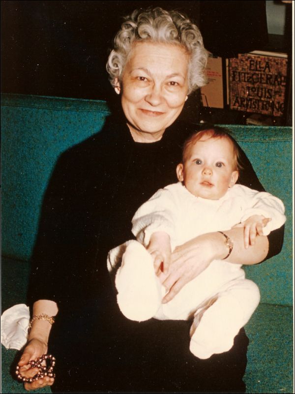 597Marian Carrothers and her granddaughter Kim C